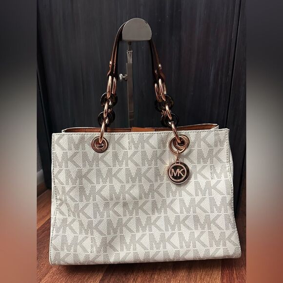 MICHAEL KORS CYNTHIA TOTE - Picture 3 of 8